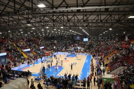 Napoli Basketball, cinque su cinque in Eurocup: battuto il Neptunas 94-85